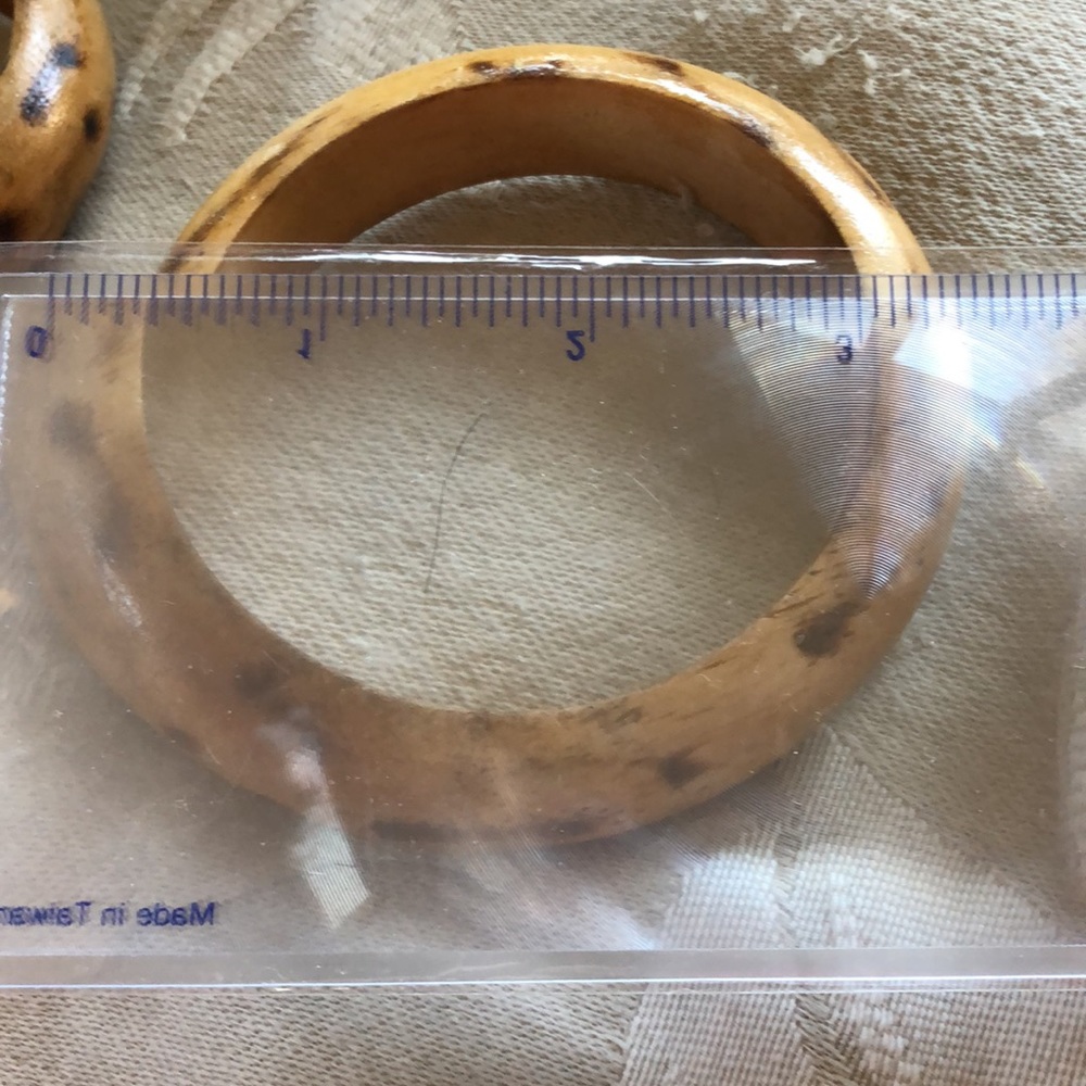 NWOT 2-Wooden bangle bracelets - Picture 4 of 5